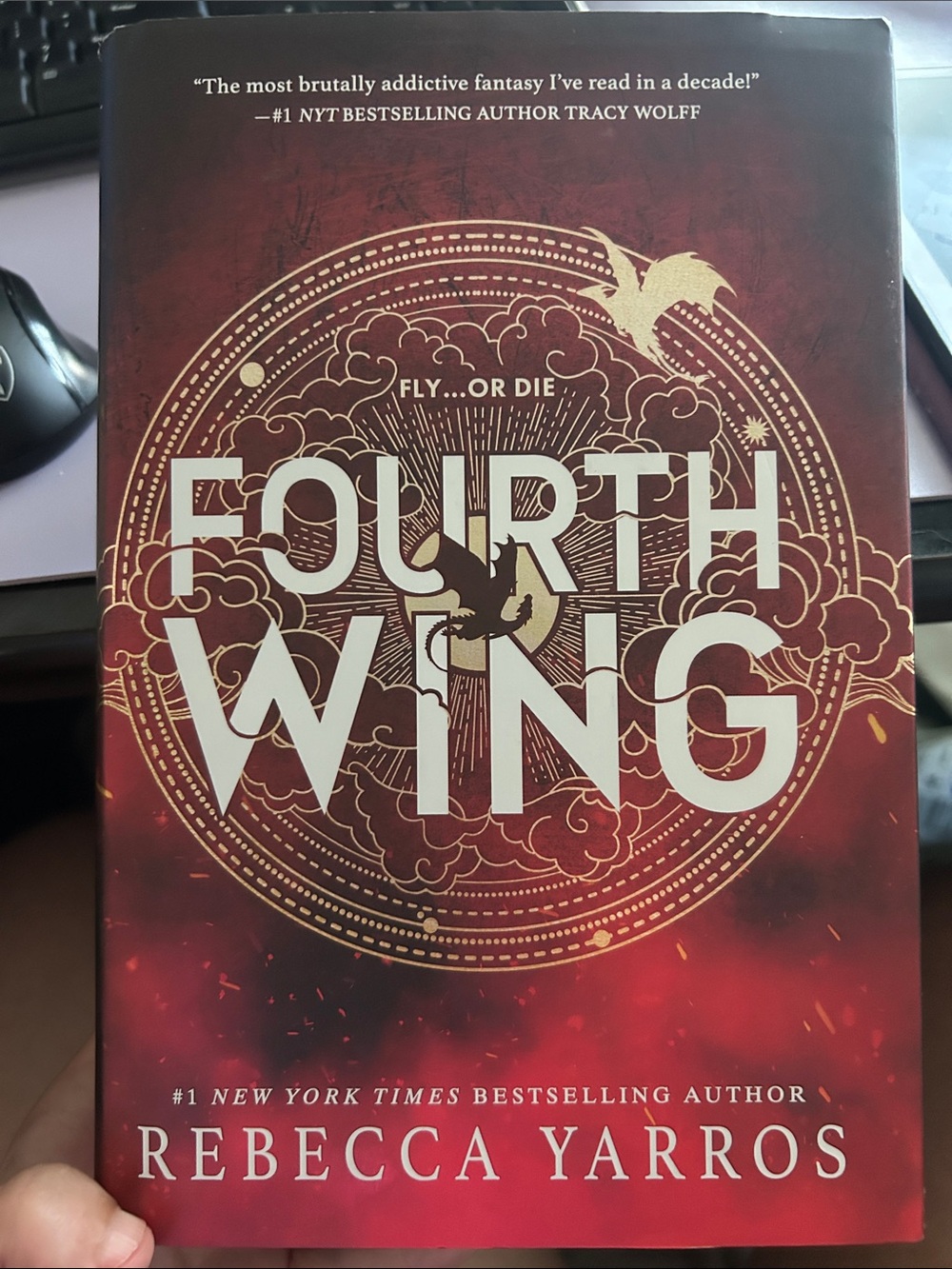Fourth Wing by Rebecca Yarros - Special Holiday Edition with Sprayed Edges
